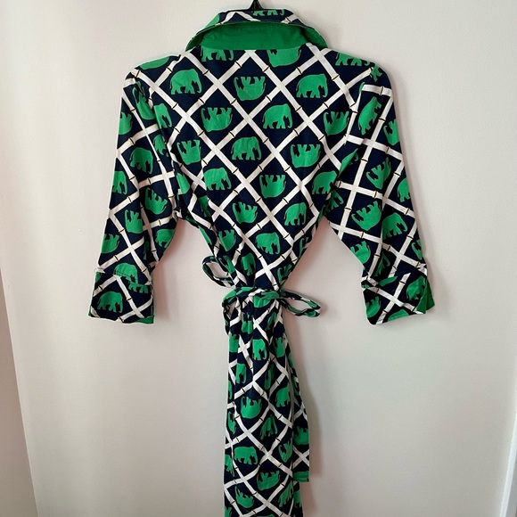 EUC 🐘 amazing blue and green elephant shirt dress - Picture 6 of 6